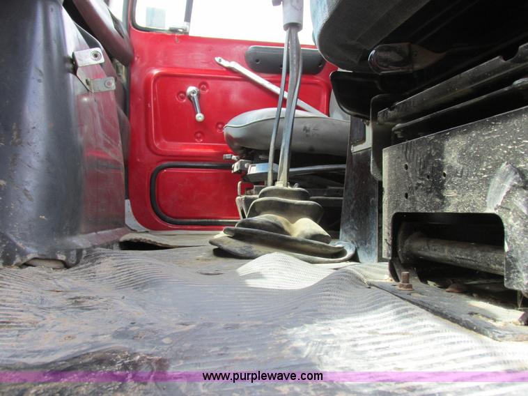 image for item K2181 1994 Ford L9000 mixer truck