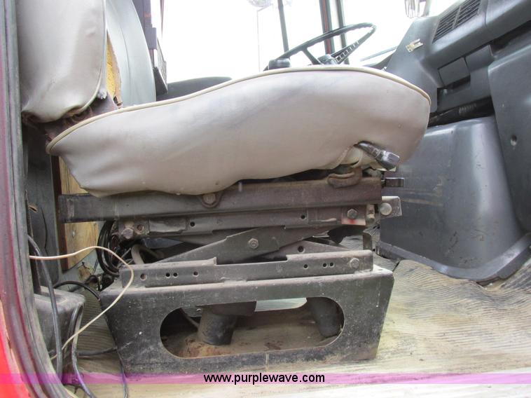 image for item K2181 1994 Ford L9000 mixer truck