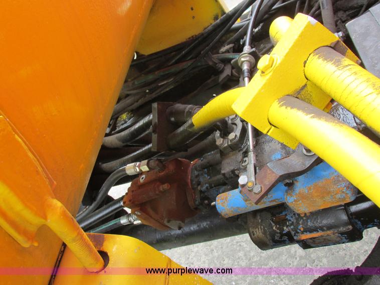 image for item K2181 1994 Ford L9000 mixer truck