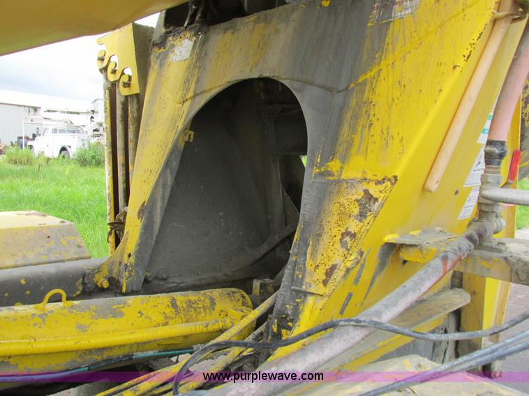 image for item K2181 1994 Ford L9000 mixer truck