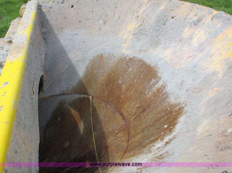 image for item K2181 1994 Ford L9000 mixer truck