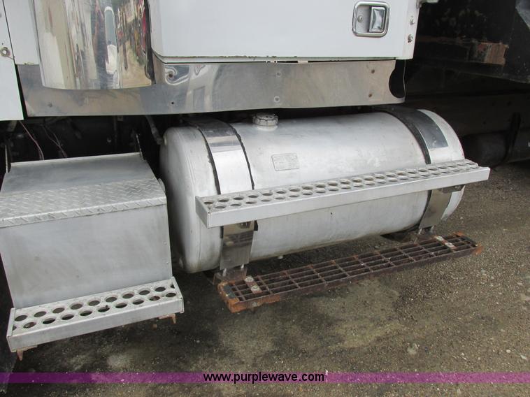 image for item K2182 1987 Western Star 4900 Series dump truck