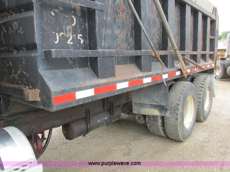 image for item K2182 1987 Western Star 4900 Series dump truck