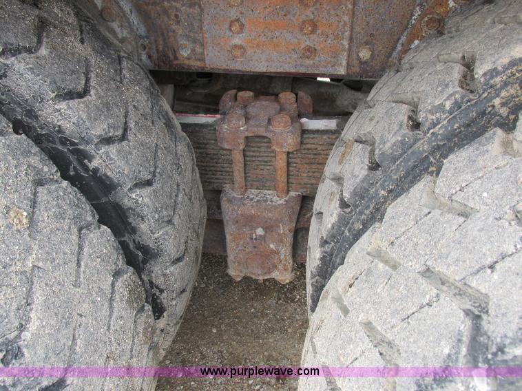 image for item K2182 1987 Western Star 4900 Series dump truck