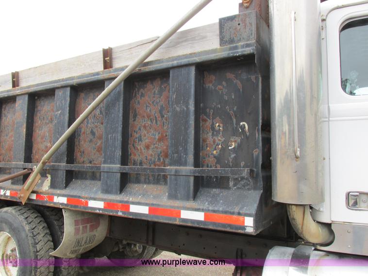 image for item K2182 1987 Western Star 4900 Series dump truck