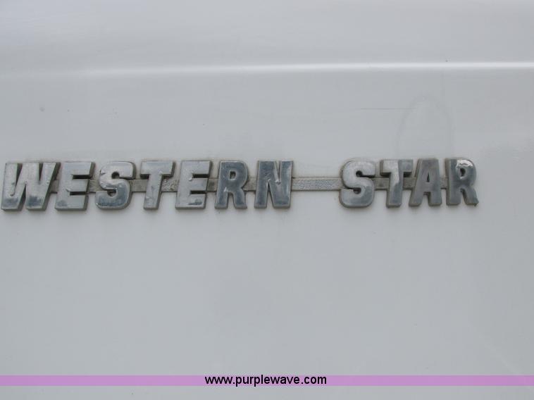 image for item K2182 1987 Western Star 4900 Series dump truck