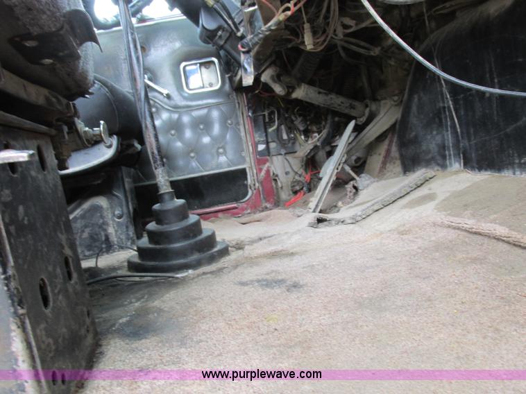 image for item K2182 1987 Western Star 4900 Series dump truck