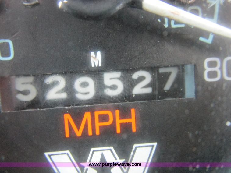 image for item K2182 1987 Western Star 4900 Series dump truck