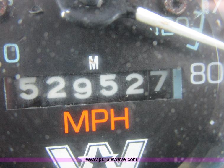 image for item K2182 1987 Western Star 4900 Series dump truck