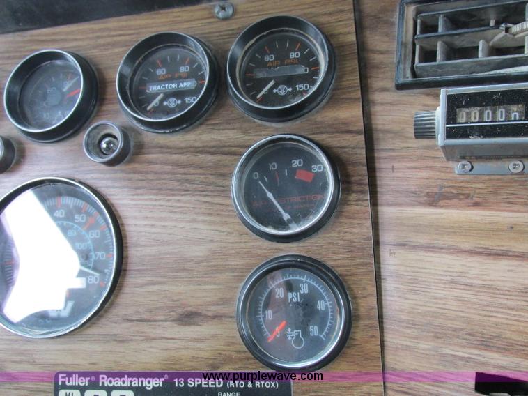 image for item K2182 1987 Western Star 4900 Series dump truck