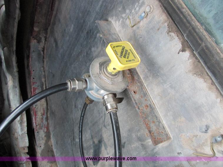 image for item K2182 1987 Western Star 4900 Series dump truck