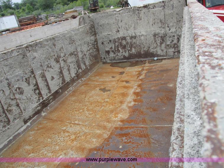 image for item K2182 1987 Western Star 4900 Series dump truck