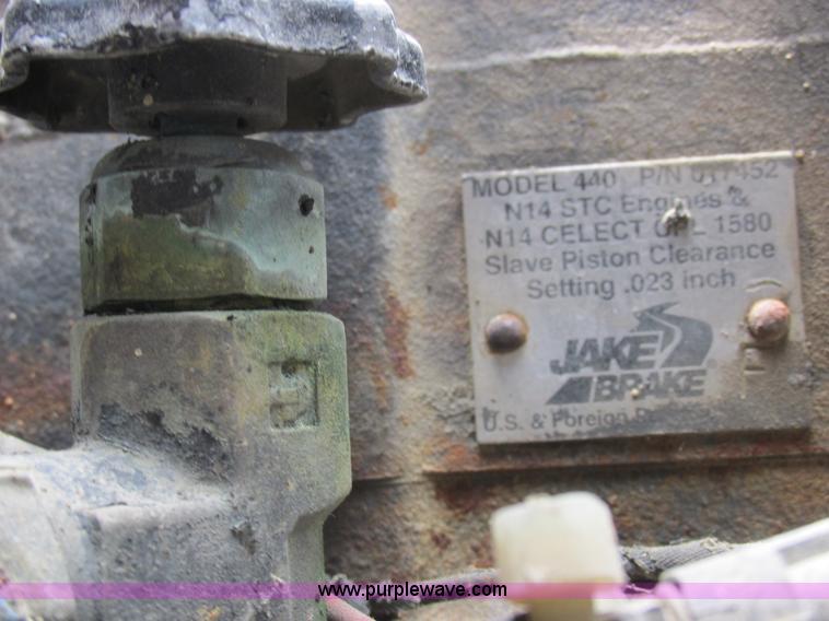 image for item K2183 1994 Volvo WM semi truck