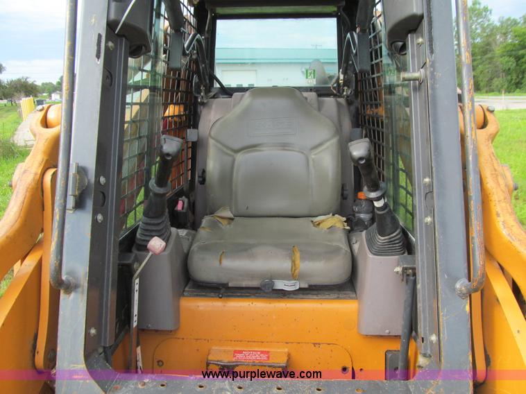 image for item K5736 2003 Case 90XT skid steer