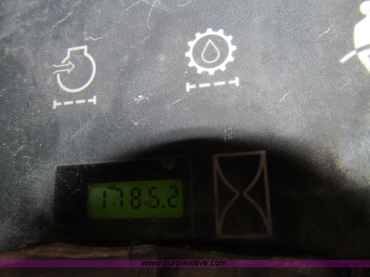 image for item K5736 2003 Case 90XT skid steer