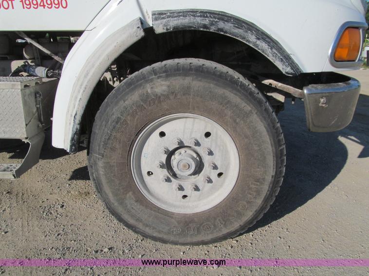 image for item K5741 2006 Sterling L8500 dump truck