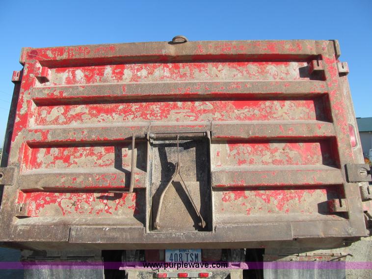 image for item K5741 2006 Sterling L8500 dump truck