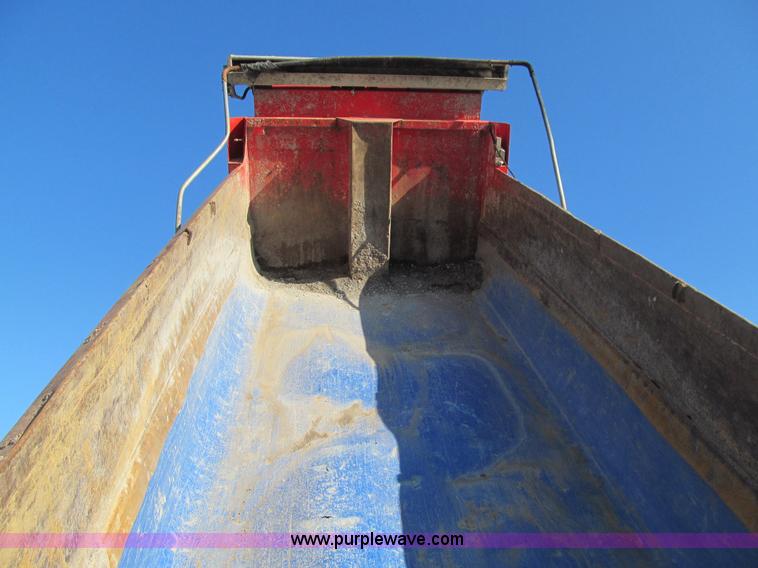 image for item K5741 2006 Sterling L8500 dump truck