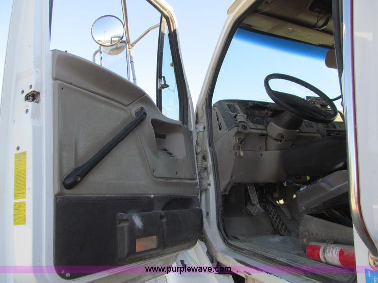 image for item K5741 2006 Sterling L8500 dump truck