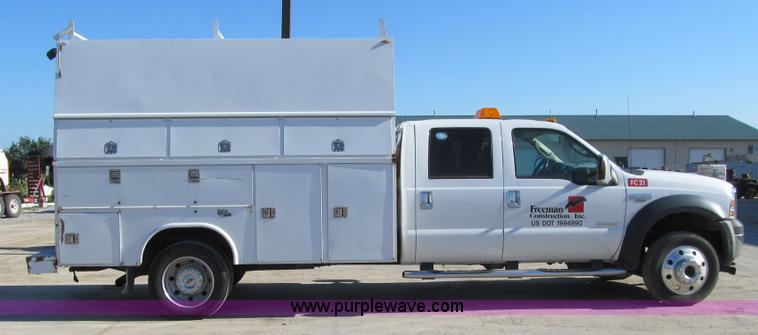 image for item K5742 2006 Ford F550 Super Duty Crew Cab service truck