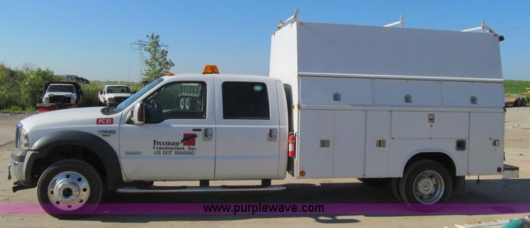 image for item K5742 2006 Ford F550 Super Duty Crew Cab service truck