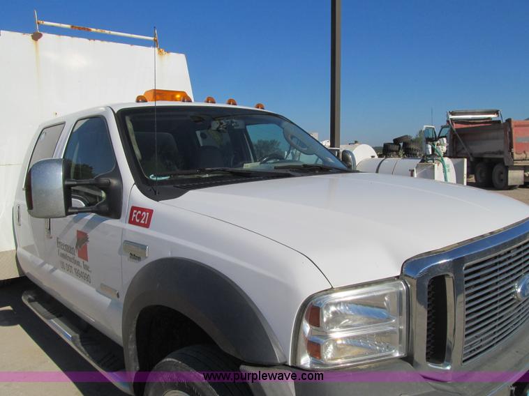 image for item K5742 2006 Ford F550 Super Duty Crew Cab service truck