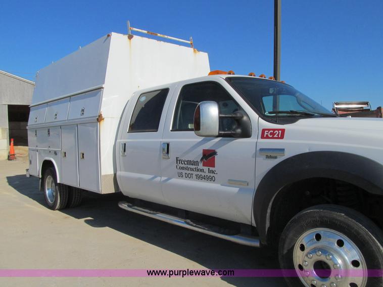 image for item K5742 2006 Ford F550 Super Duty Crew Cab service truck