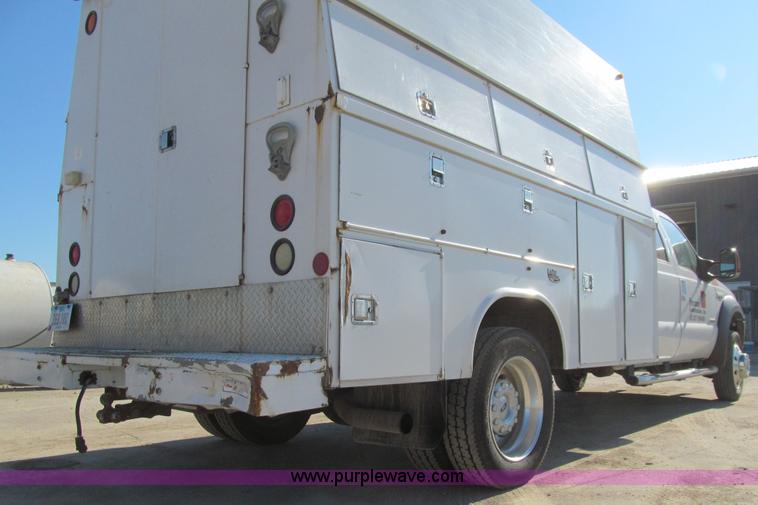 image for item K5742 2006 Ford F550 Super Duty Crew Cab service truck