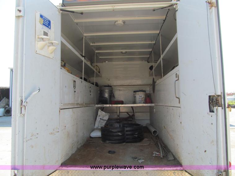 image for item K5742 2006 Ford F550 Super Duty Crew Cab service truck