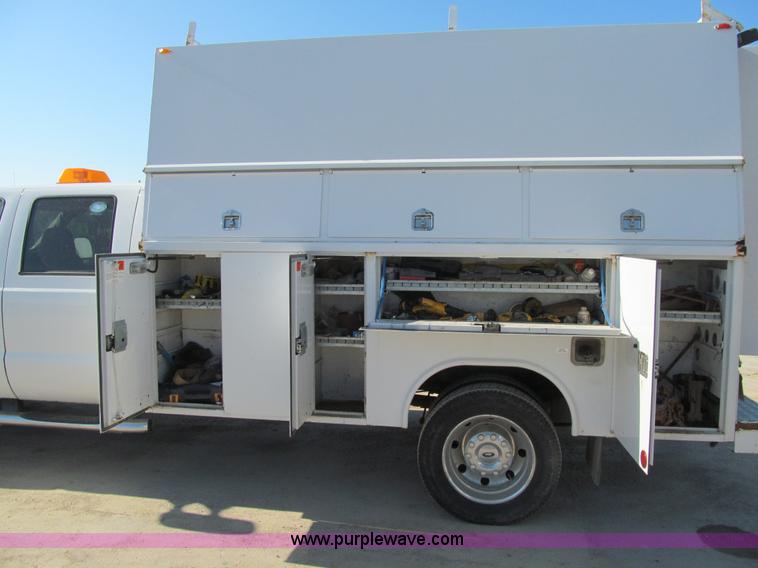 image for item K5742 2006 Ford F550 Super Duty Crew Cab service truck