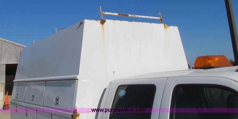 image for item K5742 2006 Ford F550 Super Duty Crew Cab service truck