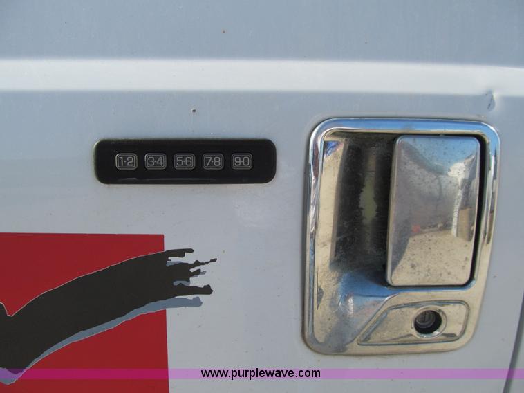 image for item K5742 2006 Ford F550 Super Duty Crew Cab service truck