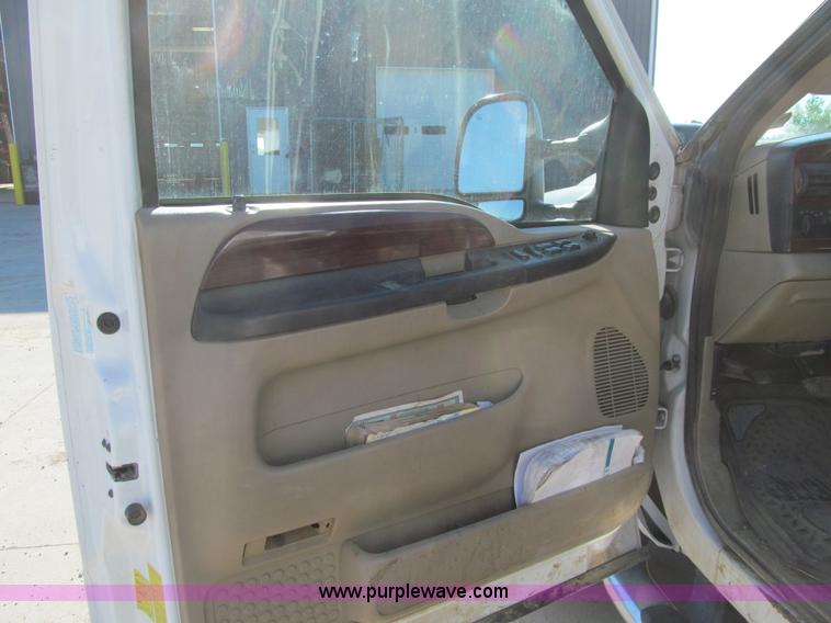 image for item K5742 2006 Ford F550 Super Duty Crew Cab service truck