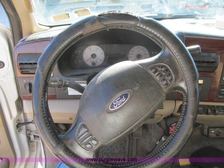 image for item K5742 2006 Ford F550 Super Duty Crew Cab service truck