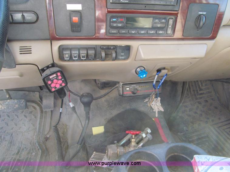 image for item K5742 2006 Ford F550 Super Duty Crew Cab service truck