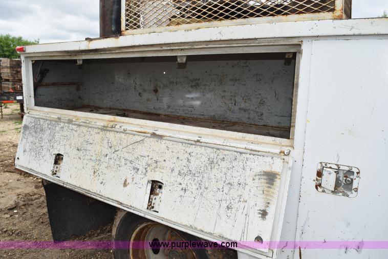 image for item K6071 1999 Ford F450 Super Duty utility truck