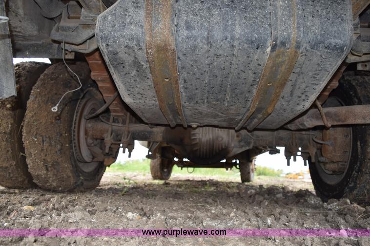 image for item K6071 1999 Ford F450 Super Duty utility truck