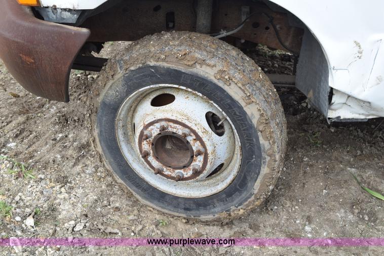 image for item K6071 1999 Ford F450 Super Duty utility truck