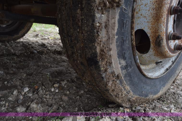 image for item K6071 1999 Ford F450 Super Duty utility truck