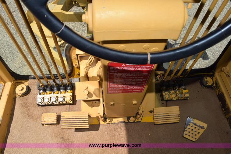 image for item K6164 1975 Caterpillar 12G motor grader