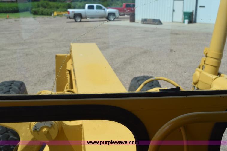 image for item K6164 1975 Caterpillar 12G motor grader