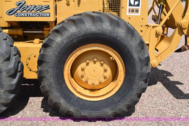 image for item K6164 1975 Caterpillar 12G motor grader