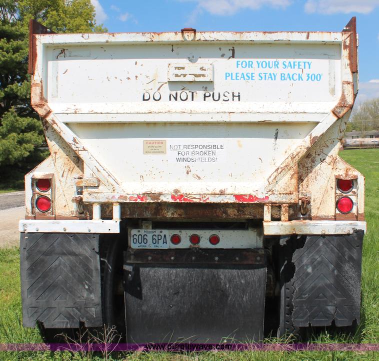 image for item K6953 1998 Travis end dump trailer