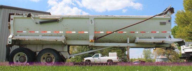 image for item K6953 1998 Travis end dump trailer