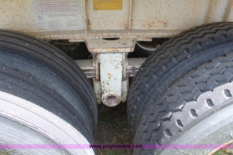image for item K6953 1998 Travis end dump trailer