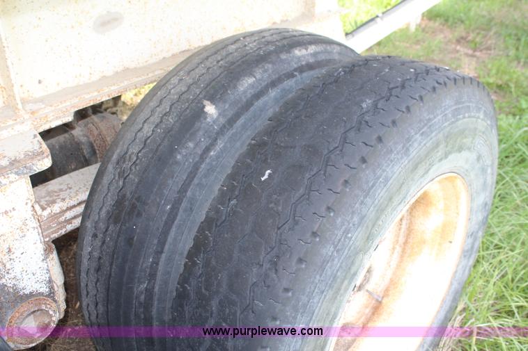 image for item K6953 1998 Travis end dump trailer