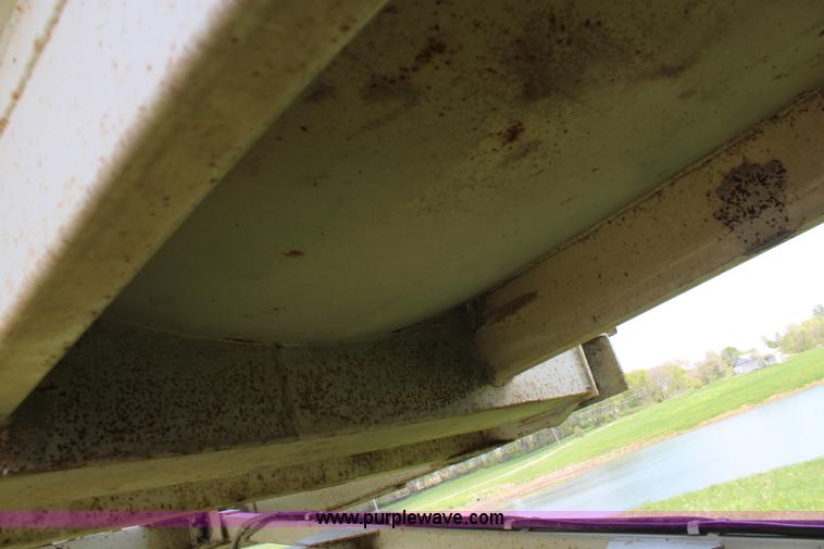 image for item K6953 1998 Travis end dump trailer