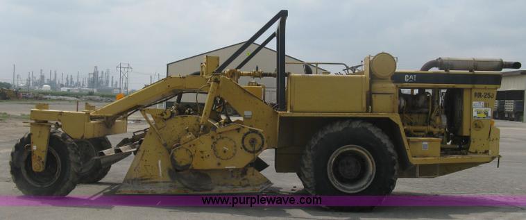 image for item K8684 1991 Caterpillar RR250 reclaimer