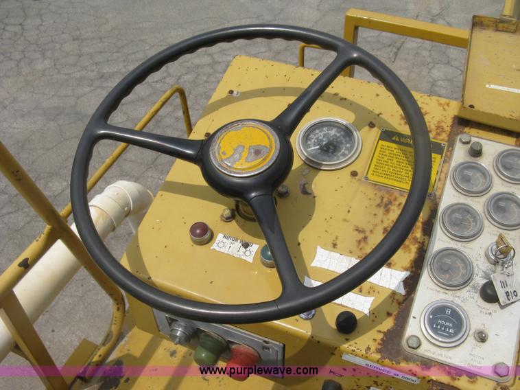 image for item K8684 1991 Caterpillar RR250 reclaimer