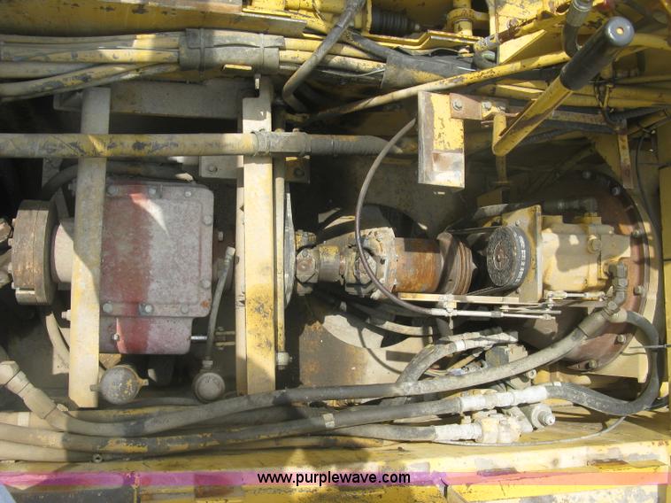 image for item K8684 1991 Caterpillar RR250 reclaimer